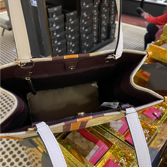 Coach Dempsey Tote In Signature Jacquard With Stripe And Coach Patch - Picture 4 of 8